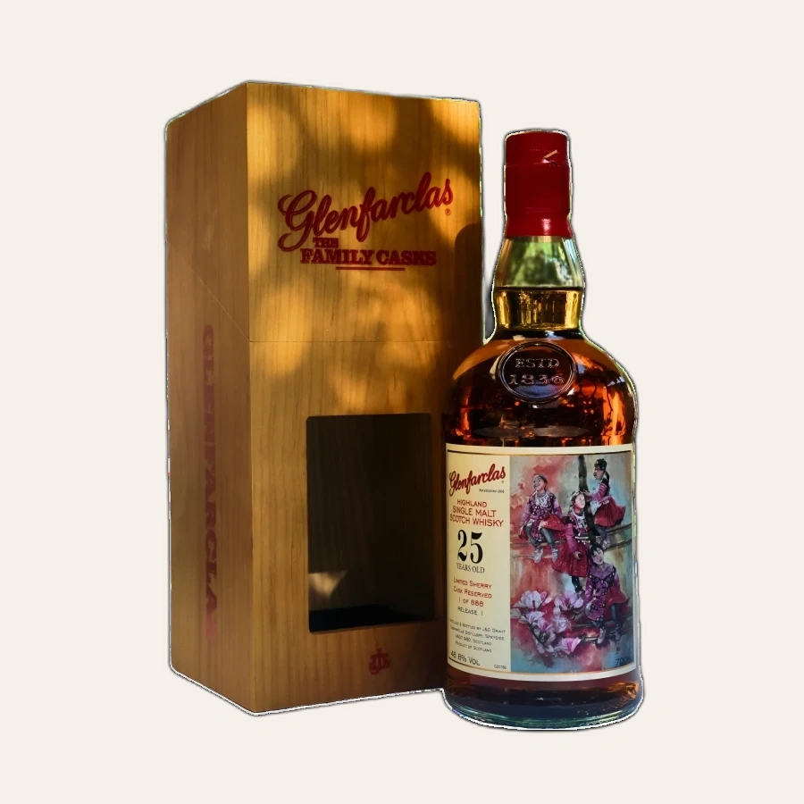 Rượu Whisky Glenfarclas 25 Year Old Mùa Xuân Trên Vùng Cao