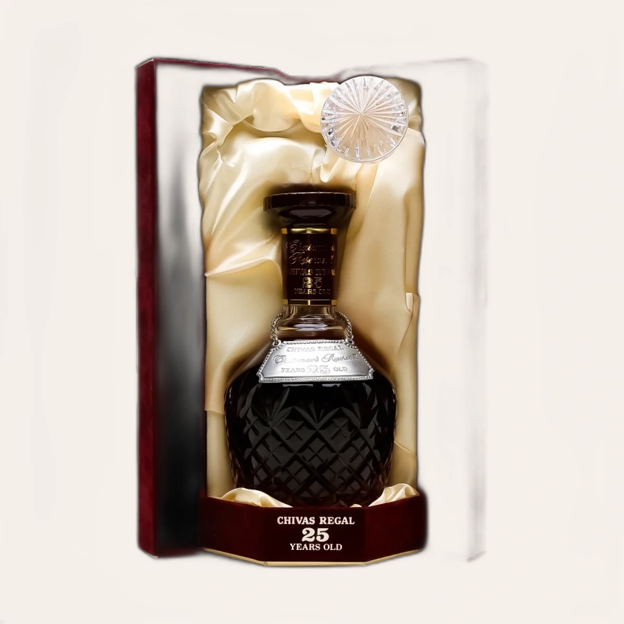 Rượu Whisky Chivas 25 Year Old The Chairman's Reserve II
