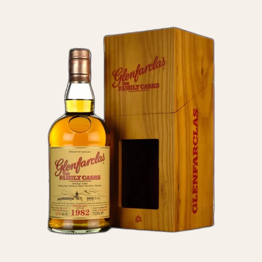 Rượu Whisky Glenfarclas 35 Year Old Family Cask Winter 2017 1982