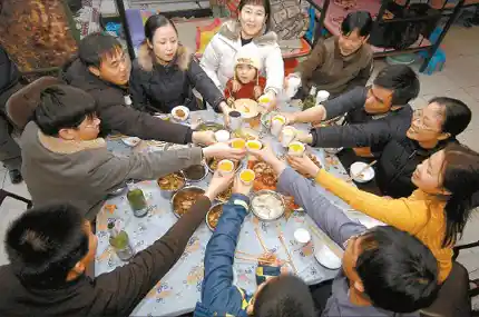 Một đêm ‘địa ngục’ trong văn hóa uống rượu Baijiu của người Trung Quốc. Lợi ích của Baijiu?