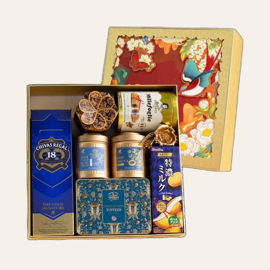 Rượu Whisky Chivas 18 Year Old Hộp Quà Tết 2026 Set Nghênh Sắc 9