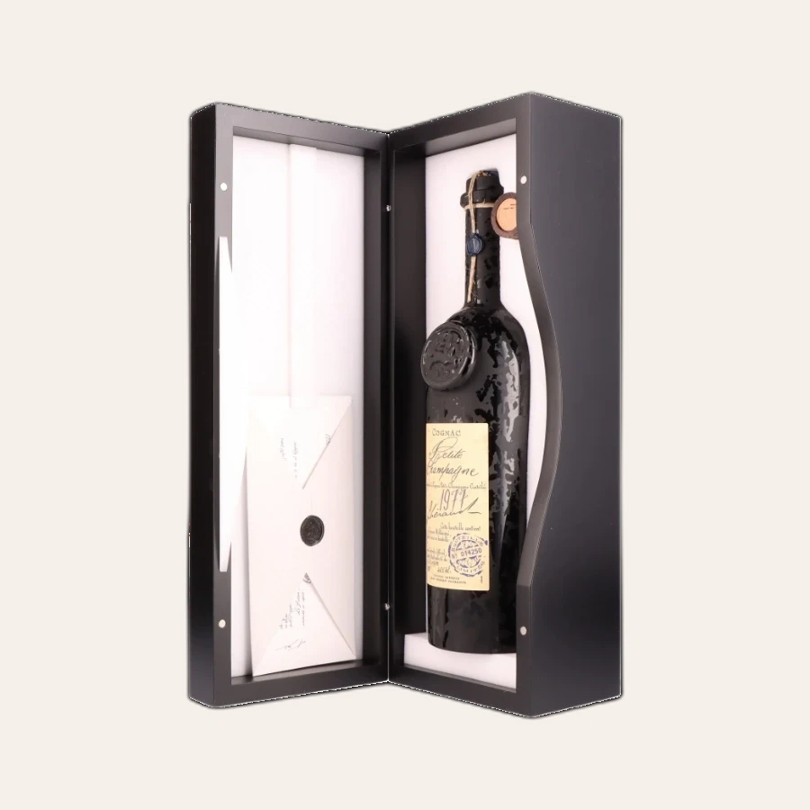 Rượu Cognac Petite Champagne 1977