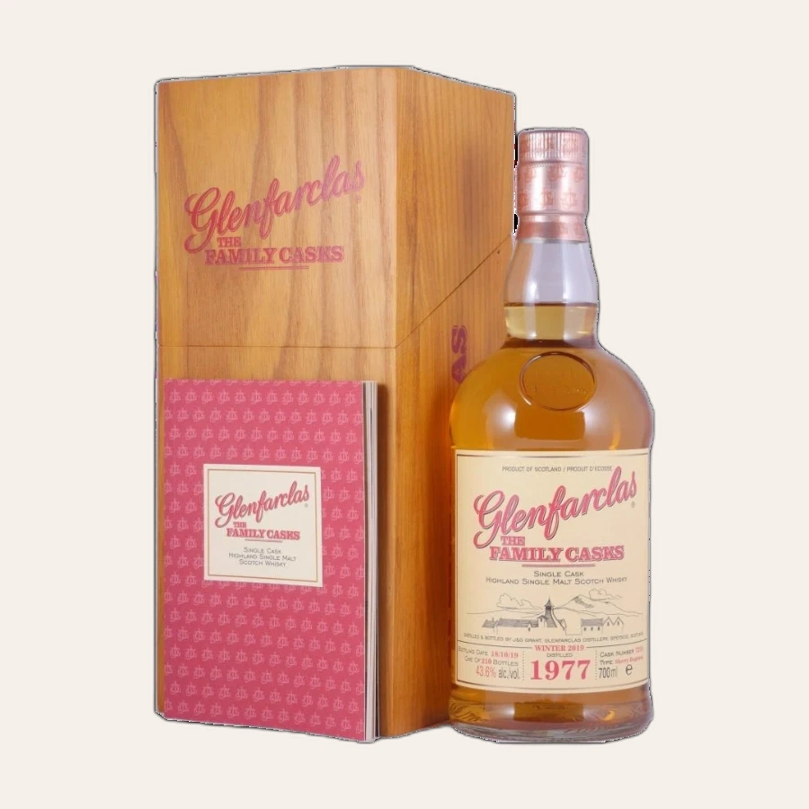 Rượu Whisky Glenfarclas 1977 Decanter Single Cask