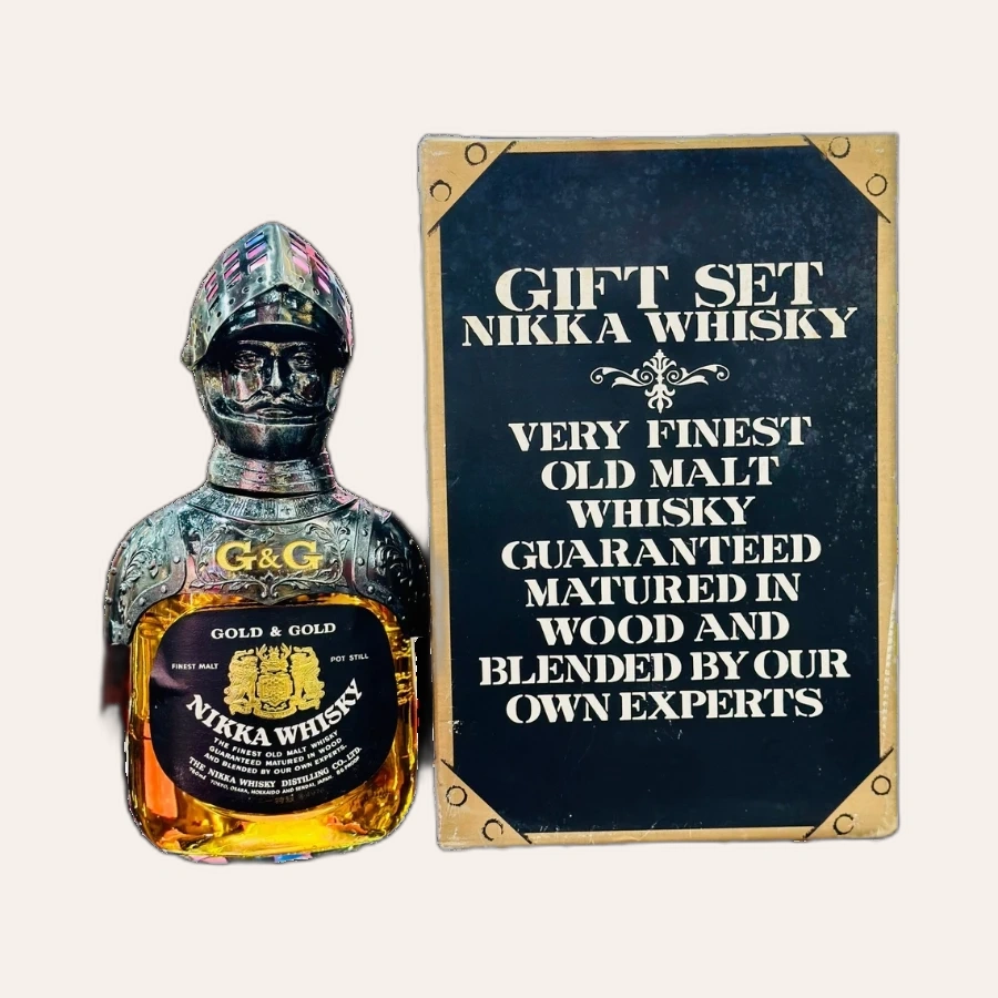 Rượu Whisky Nhật Nikka Gold & Gold Military Commander Gift Set