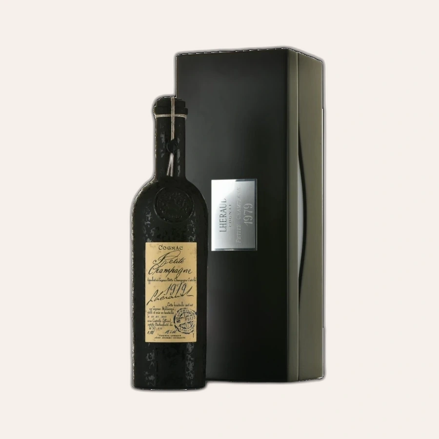Rượu Cognac Petite Champagne 1979