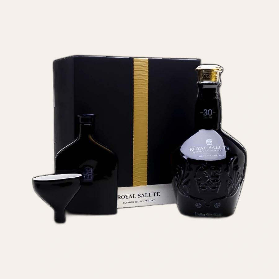 Rượu Whisky Royal Salute 30 Year Old