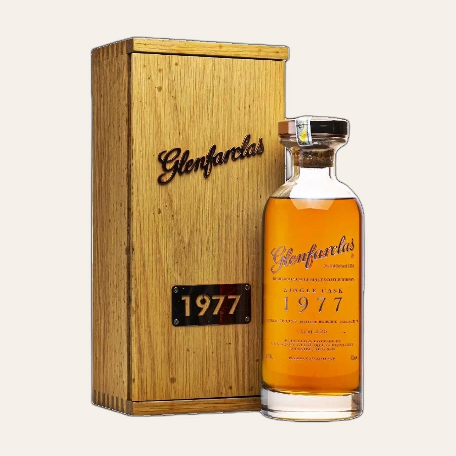Rượu Whisky Glenfarclas 39 Year Old Single Cask 1977 Bottled 2016